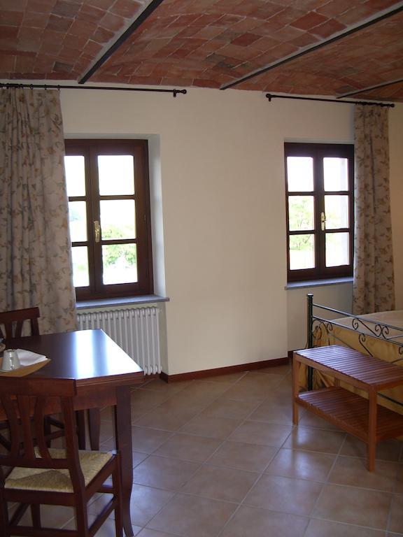B&B Cascina Gaione Via Gallina,18B 12052 Neive Cn Rom bilde