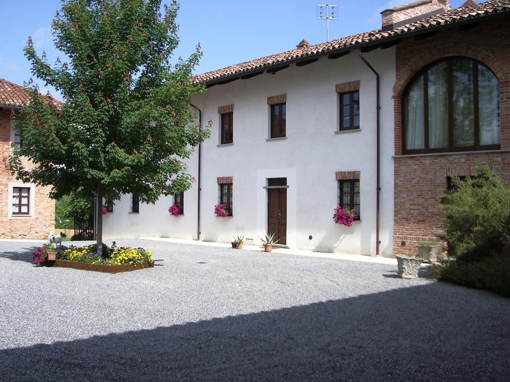 B&B Cascina Gaione Via Gallina,18B 12052 Neive Cn Eksteriør bilde